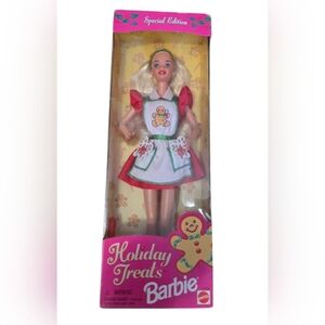 🍪 Barbie Holiday Treats Doll with Red and White Dress 1997
